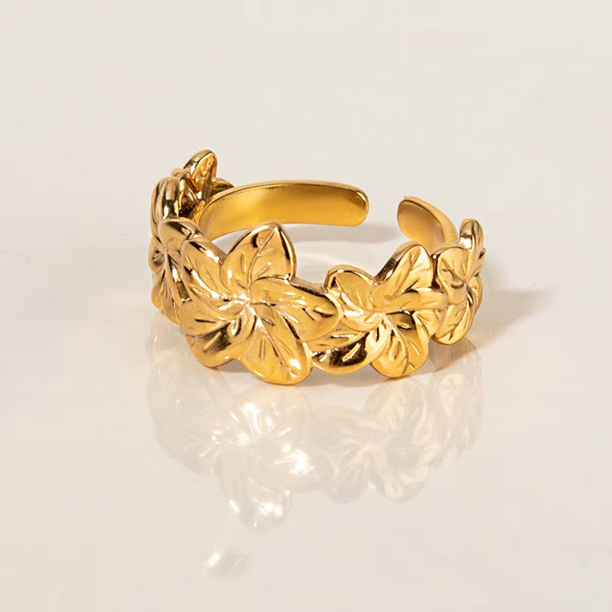 Hibiscus Ring