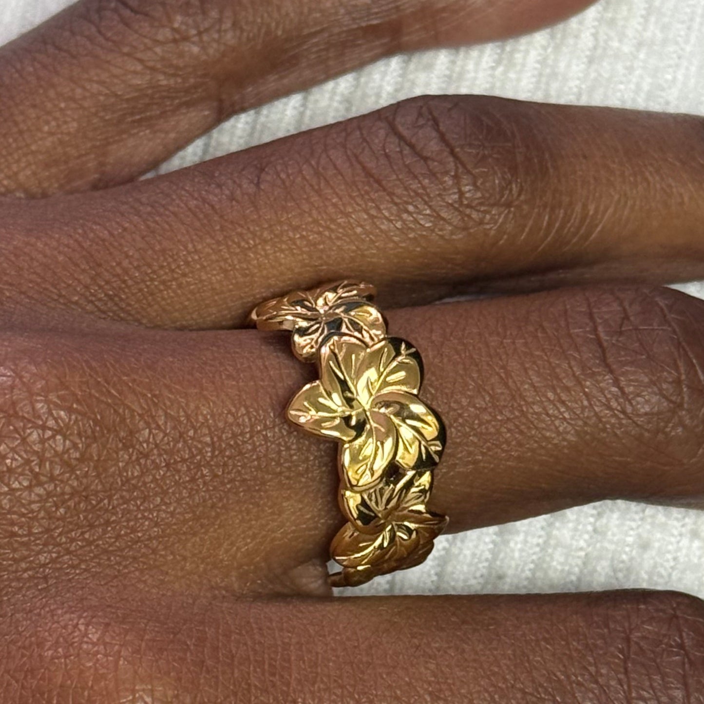 Hibiscus Ring